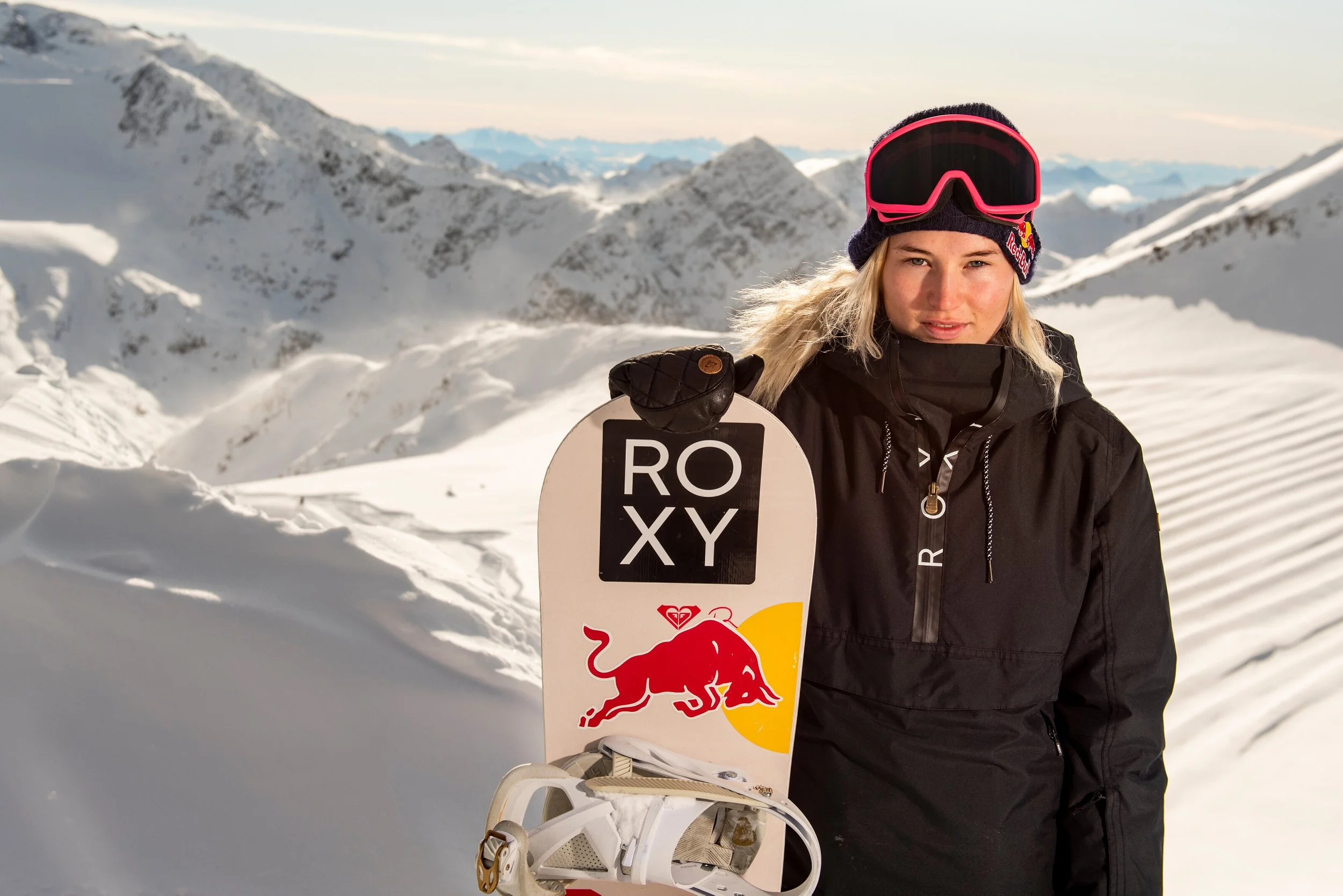 Red bull online beanie snowboarding